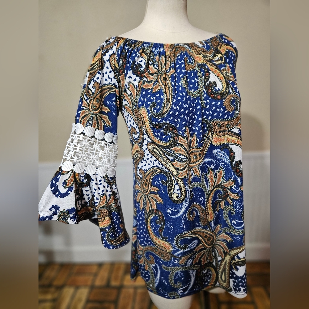 WinWin Blue Paisley Off-Shoulder Tunic with Crochet Trim Boho EUC